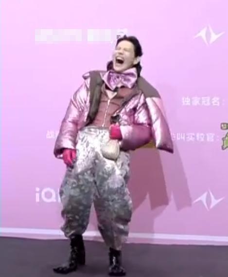 个个风情万种却被一个男人抢了风头龙8体育入口澳门这一夜内娱女星(图10)