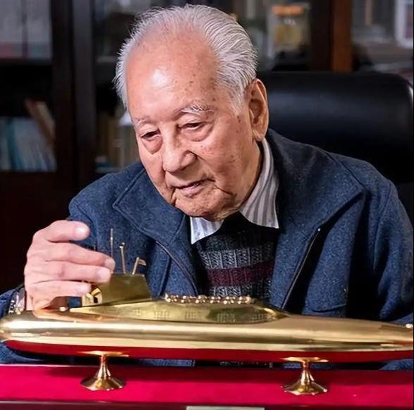 世：32岁被密召进京此后30年再没回过家long8唯一登录中国核潜艇之父黄旭华逝(图12)